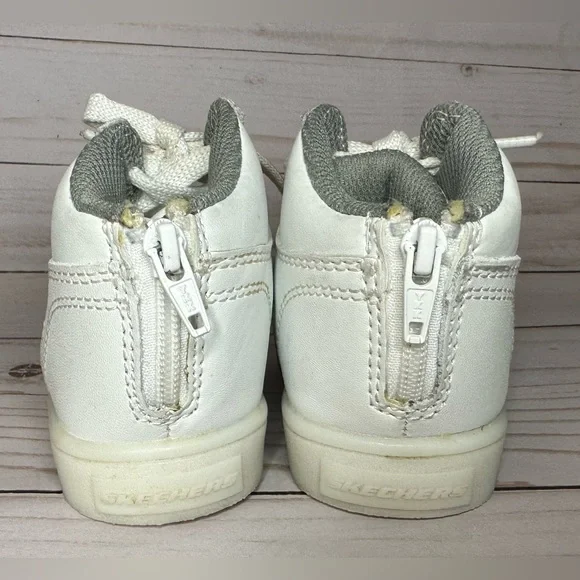 EUC Toddler 5C White Light Up Sketchers - Picture 3 of 5
